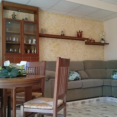 La Miranda Tortosa Room photo